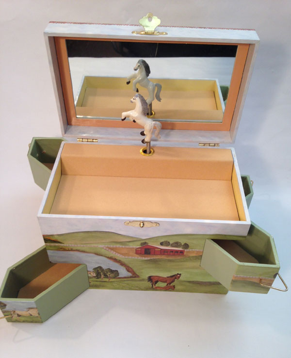 G-1027 - Hideaway Horse Musical Jewelry Box - Click Image to Close