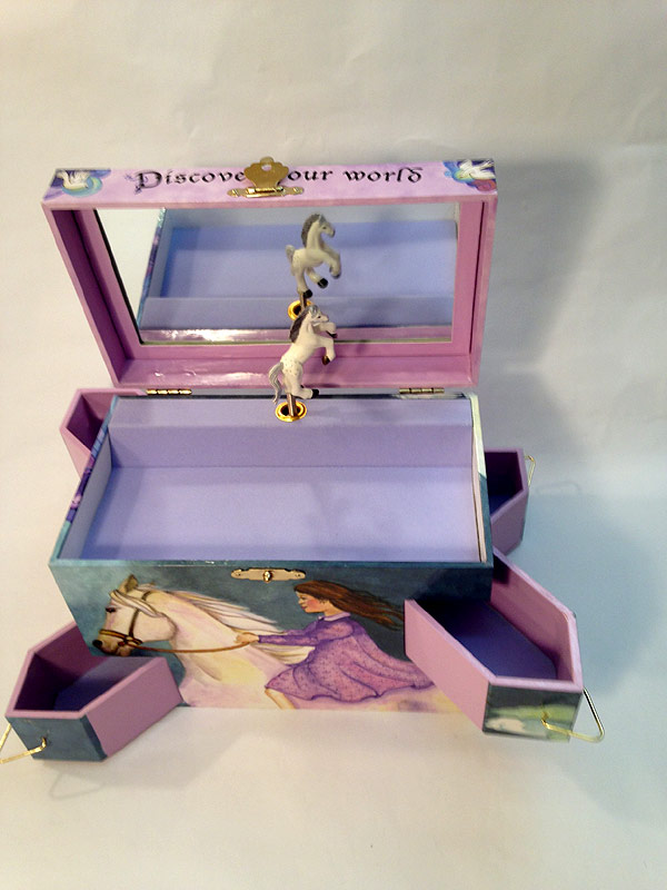 G-3007 - Discover your World Musical Jewelry Box